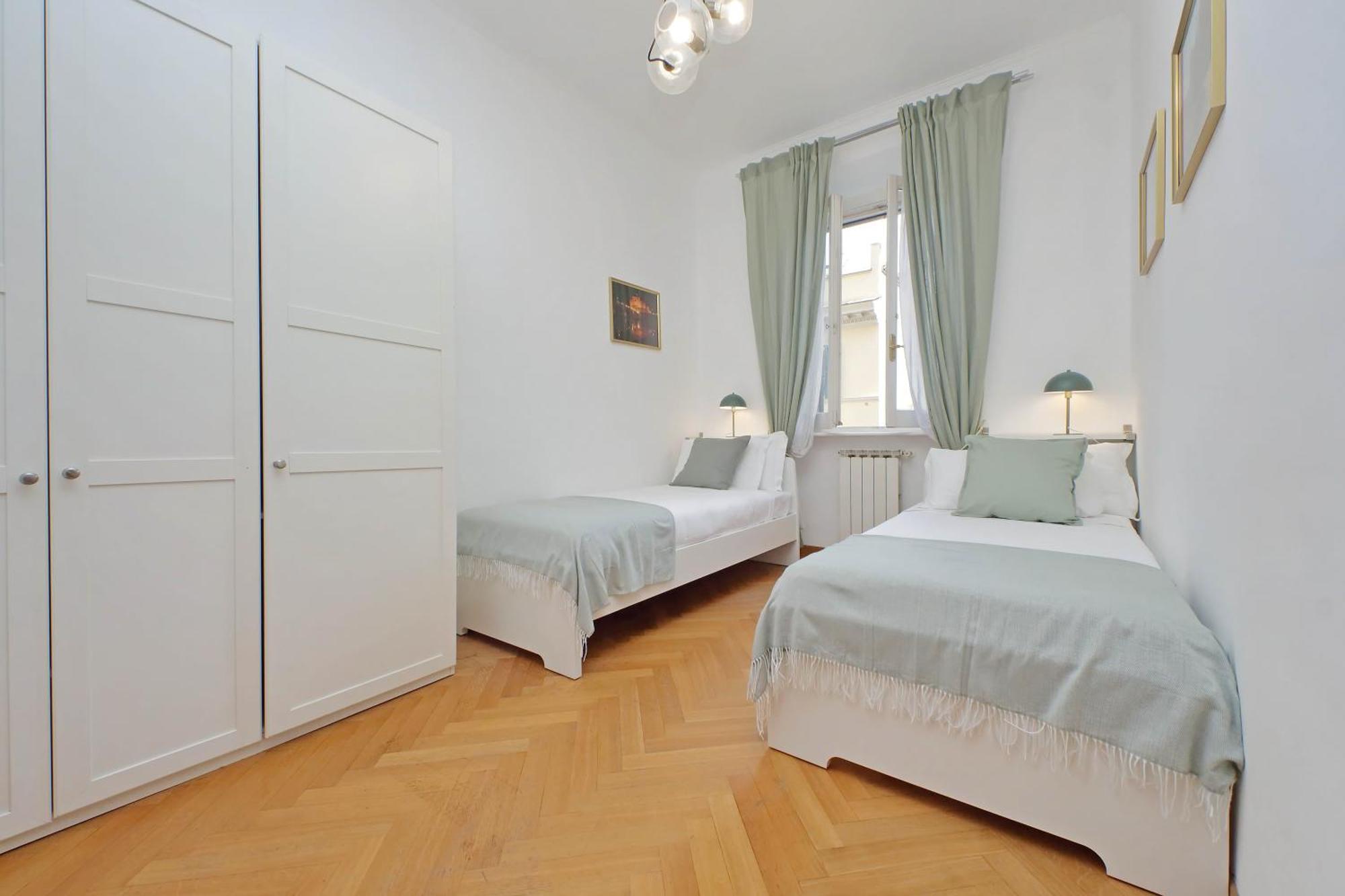 Ych-Comfortable 2 Bedrooms Flat Near Colosseum โรม ภายนอก รูปภาพ