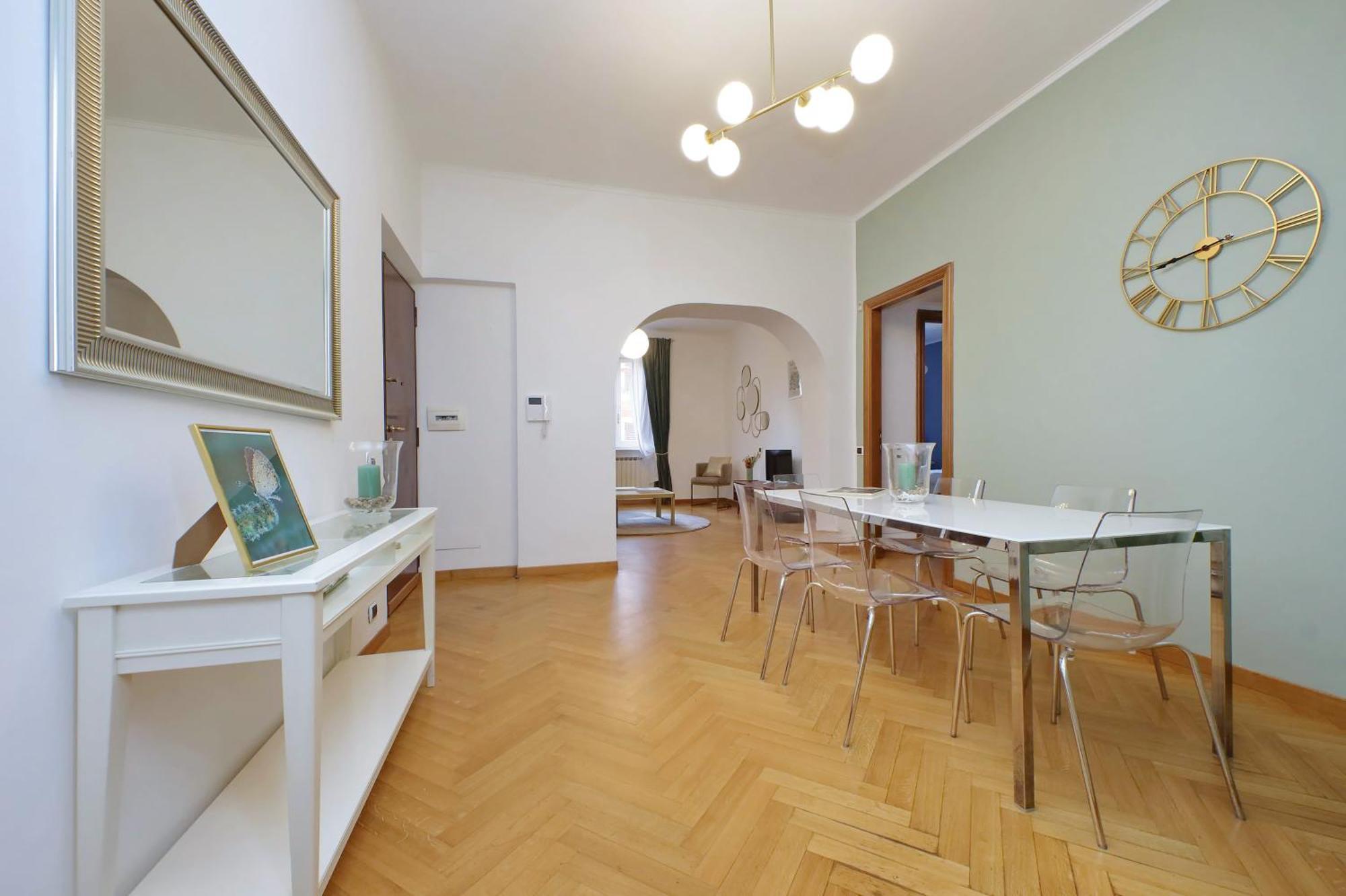 Ych-Comfortable 2 Bedrooms Flat Near Colosseum โรม ภายนอก รูปภาพ