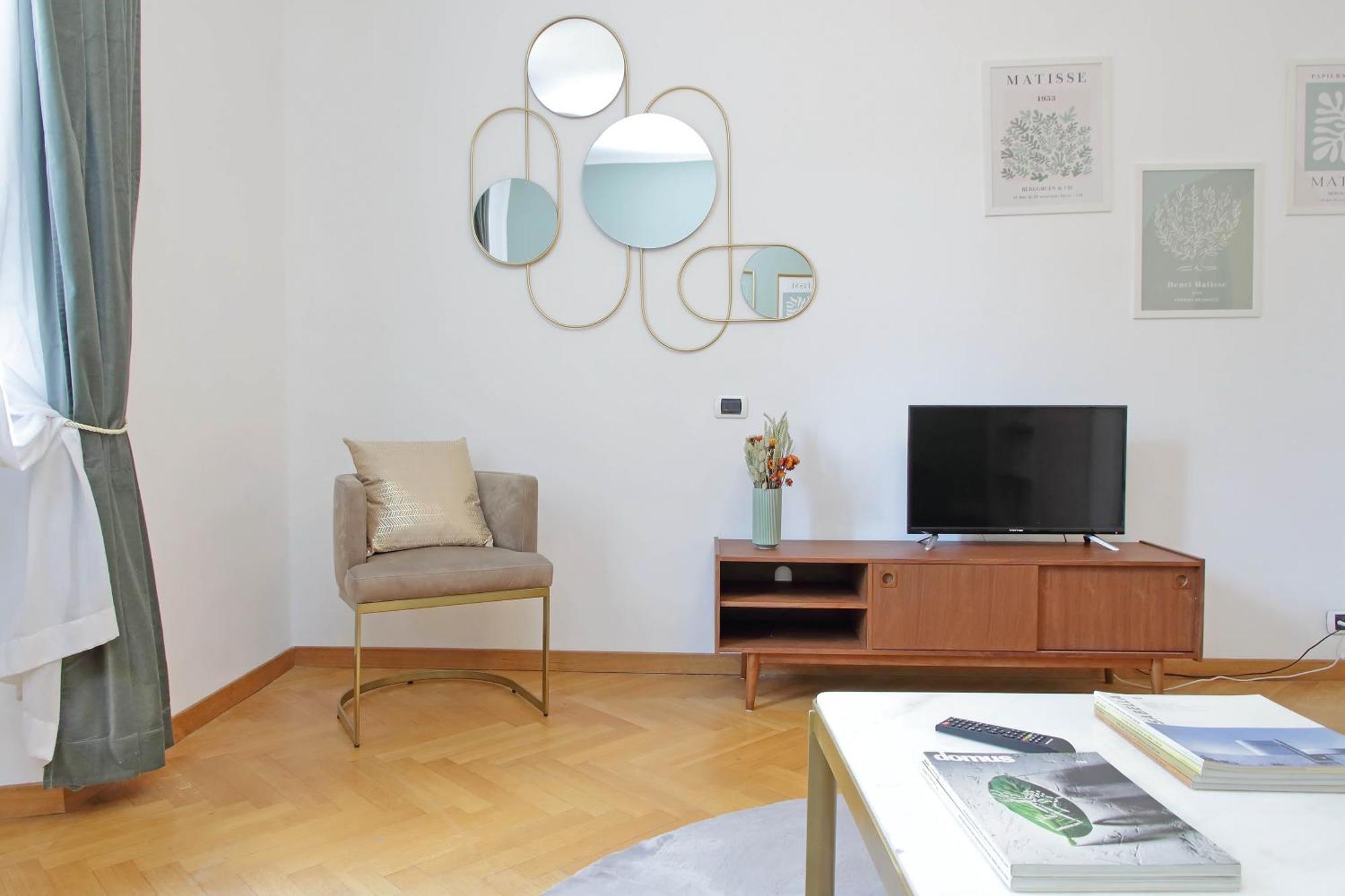Ych-Comfortable 2 Bedrooms Flat Near Colosseum โรม ภายนอก รูปภาพ
